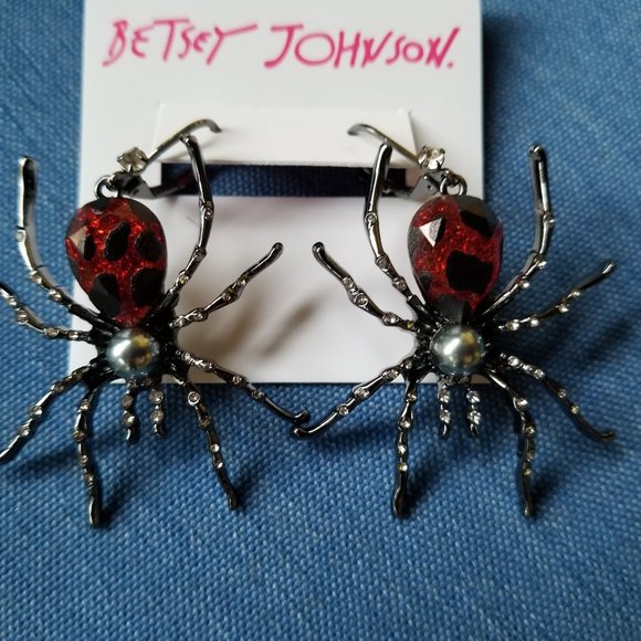 🕷️Betsey Johnson Super-Cool RED Spider/Widow Earrings Goth Halloween Party🕷️ - Picture 3 of 3